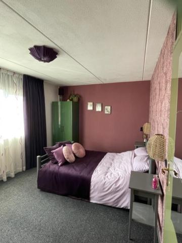 Bed And Breakfast Devijfbees Barendrecht Exterior photo